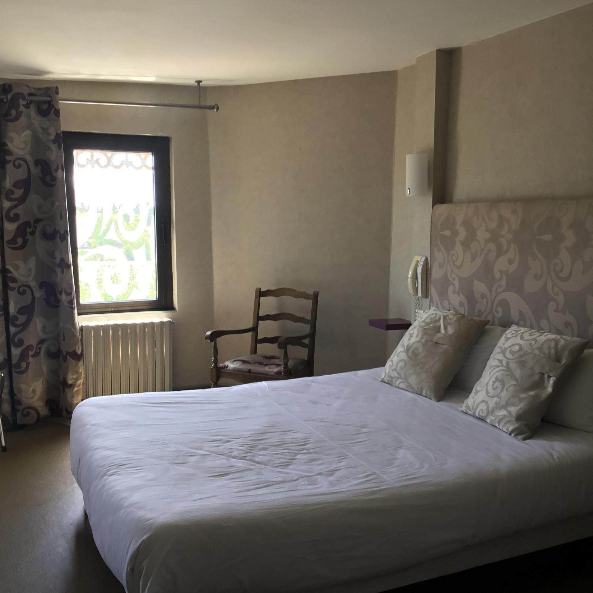 La Celle-sous-Gouzon Hotel Le Pont Napoleon מראה חיצוני תמונה